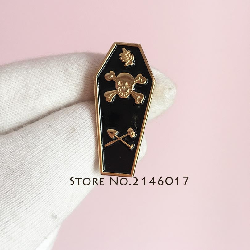 Masonic Master Mason Coffin Lapel Pin