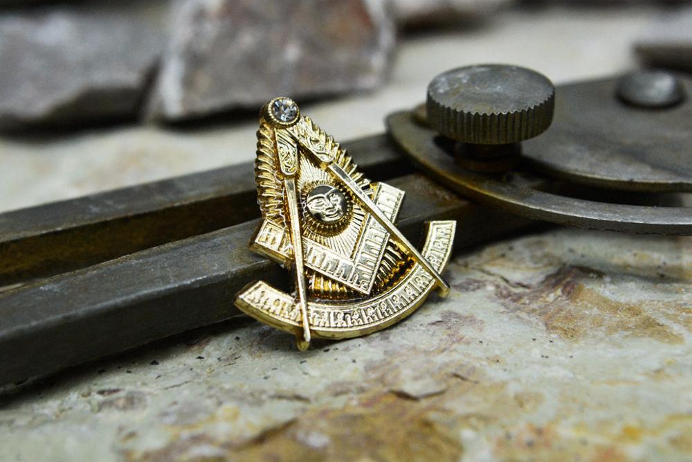 Masonic Past Master Lapel  Pin with Rhinestone