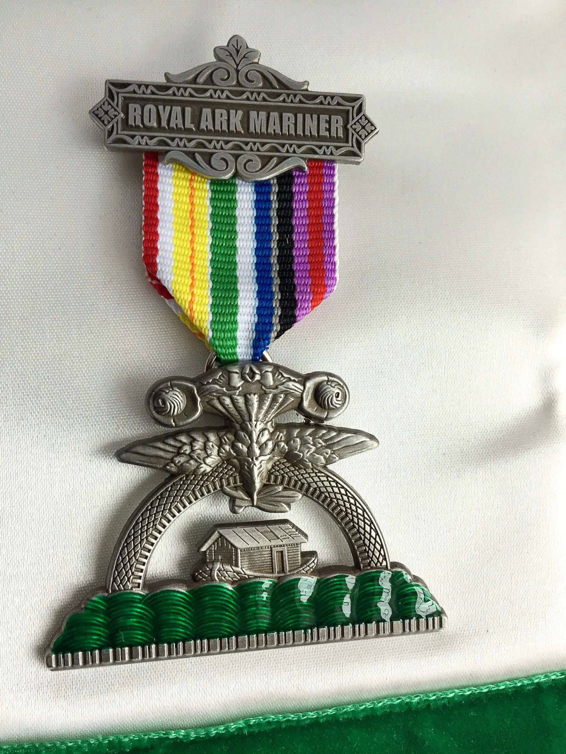 AMD Royal Ark Mariner Breast Jewel - American Constitution